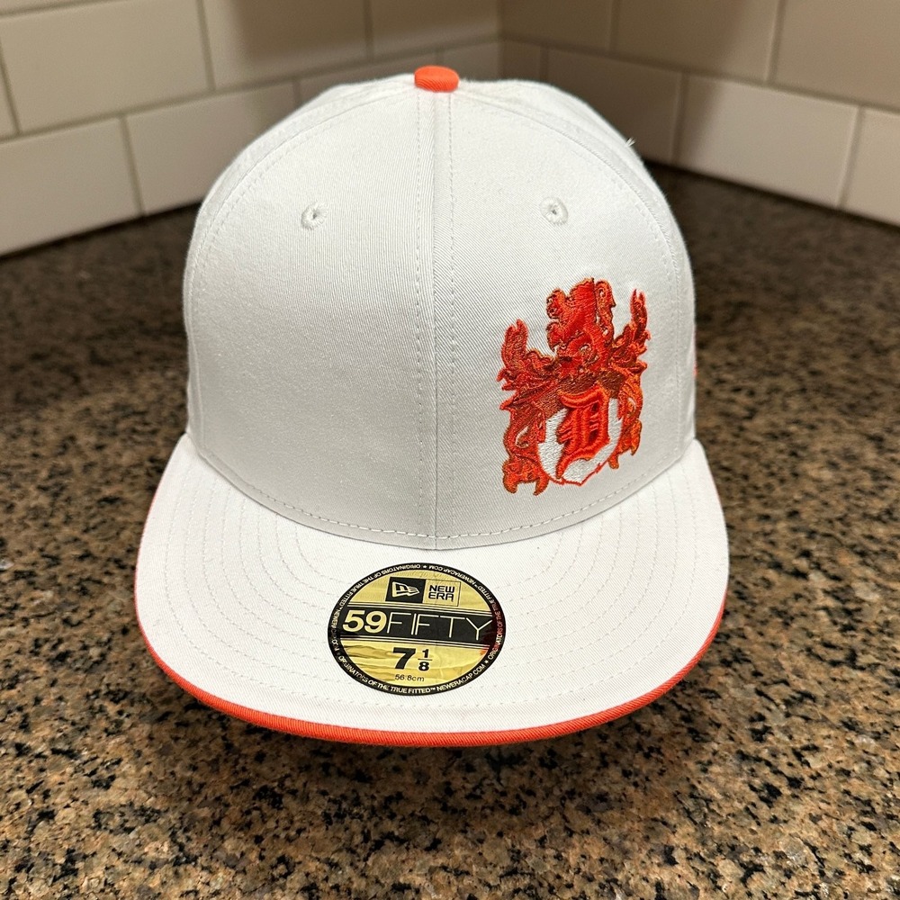 Detroit Tigers New Era 59FIFTY Fitted Hat 7 1/8 White Orange Lion Crest